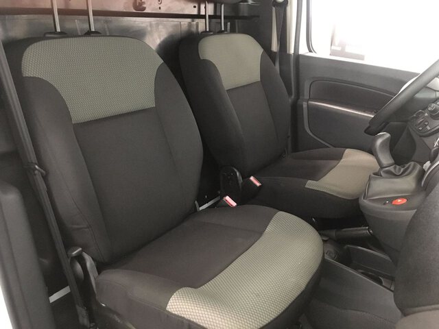 Inside Kangoo Furgón Diesel  BLANCO