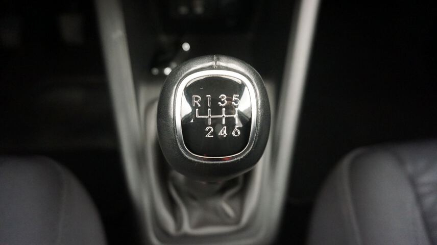 Inside ix20 Diesel  Polar White
