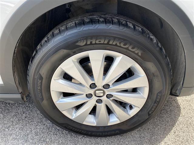 SEAT Arona 2017 02641145_VO38043366