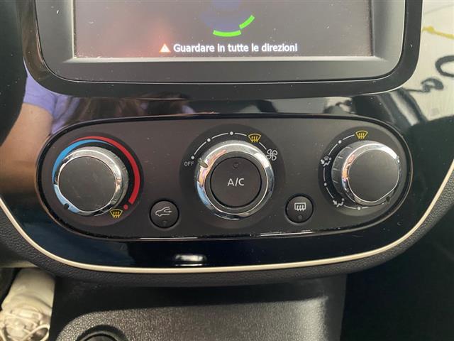 RENAULT Captur I 2017 03205088_VO38043894