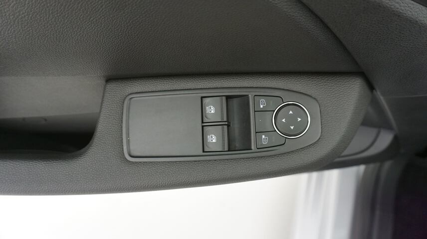 Inside Clio  Gris Platino