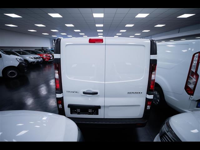 RENAULT Trafic 40001363_VO38053400