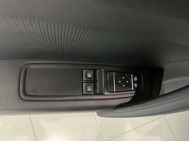 Inside  Kangoo E-Tech 100% eléctrico  blanco mineral