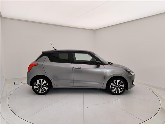 SUZUKI Swift VI 2017 00973119_VO38023732