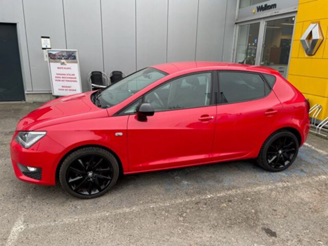 Exterieur Ibiza  rood