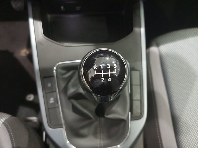 Inside Arona Diesel  Blanco