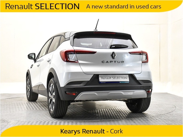 Exterior Captur  White