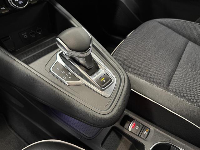 RENAULT Captur 00015754_VO38023184