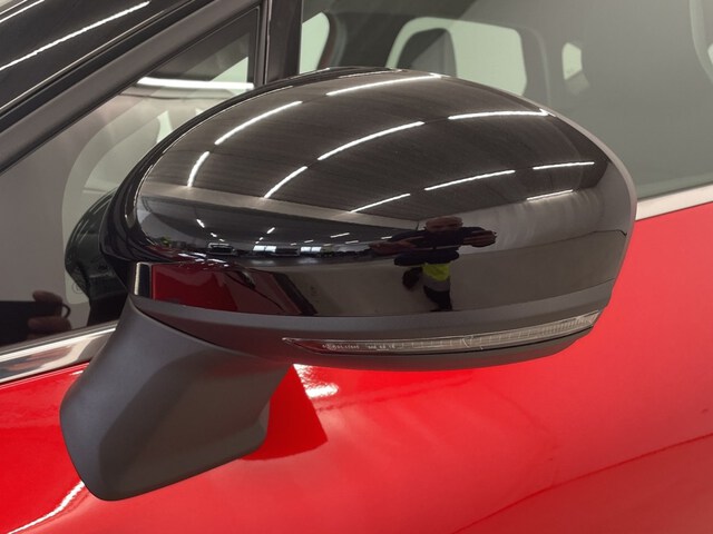 Inside Captur Híbrido  Rojo Deseo