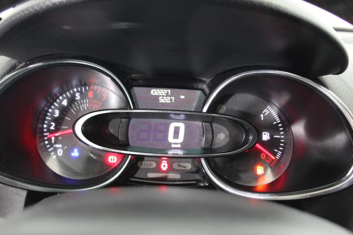 Inside Clio Sport Tourer  Gris Titanium