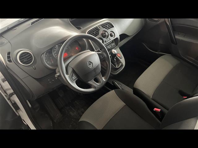 RENAULT kangoo 00015325_VO38043670