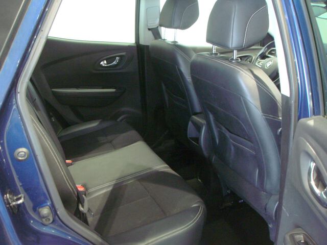 Inside Kadjar Diesel  Azul Cosmos