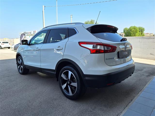 NISSAN Qashqai 00805939_VO38013074