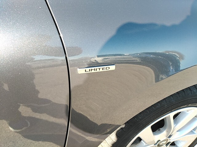Inside Clio  Gris Titanium