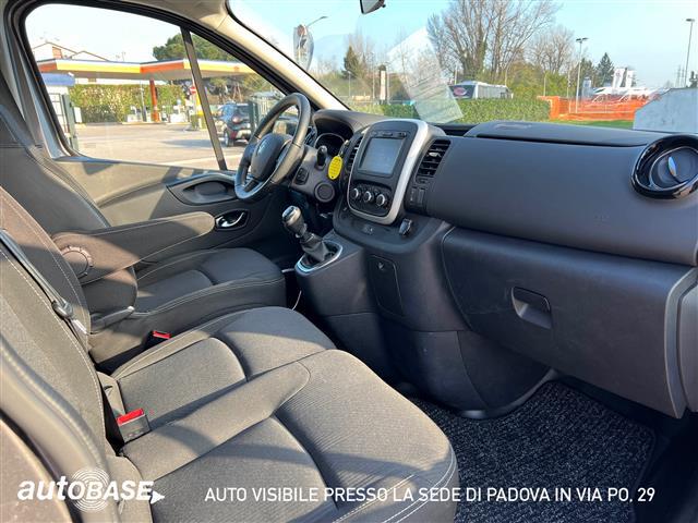 RENAULT Trafic Passenger 29 2019 01094366_VO38013498
