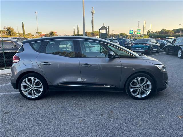 RENAULT Scenic 02640878_VO38043366