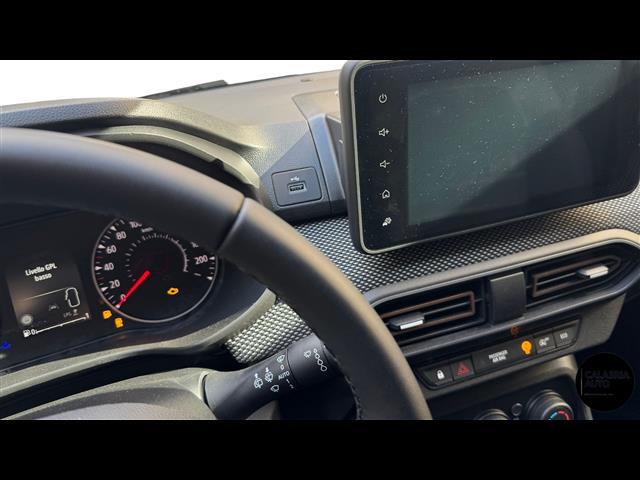 DACIA Sandero 00223388_VO38033579