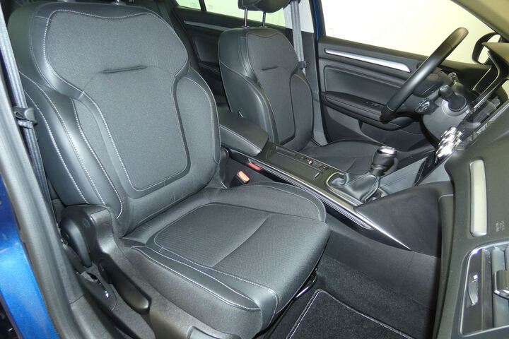Inside Mégane Sport Tourer Diesel  Azul Cosmos