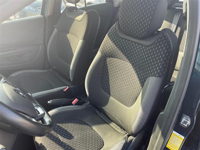 RENAULT Captur I 2017 00394812_VO38023217