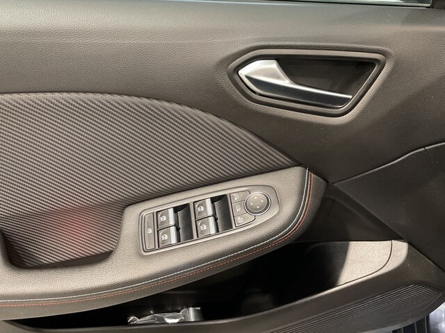 Inside Clio  Gris Titanium