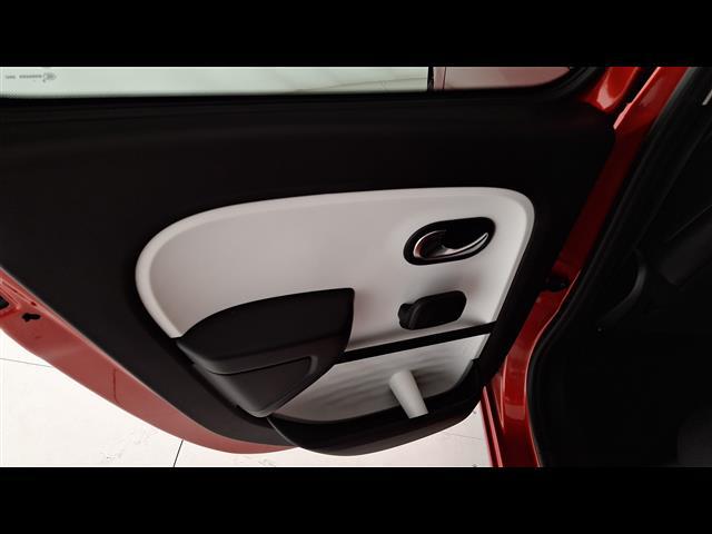 RENAULT Twingo 00973353_VO38023732