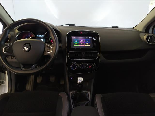 RENAULT Clio 00007938_VO38013330