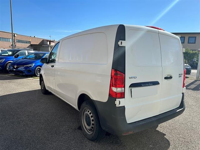 MERCEDES Vito 03277521_VO38043894