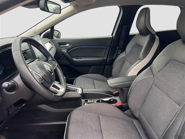 RENAULT Captur 05258210_VO38013034