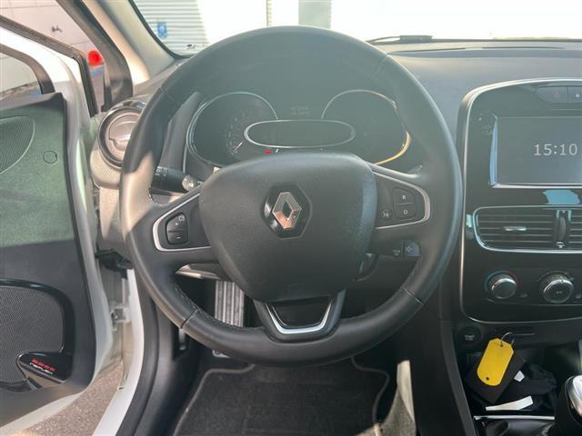 RENAULT Clio 05859940_VO38013080
