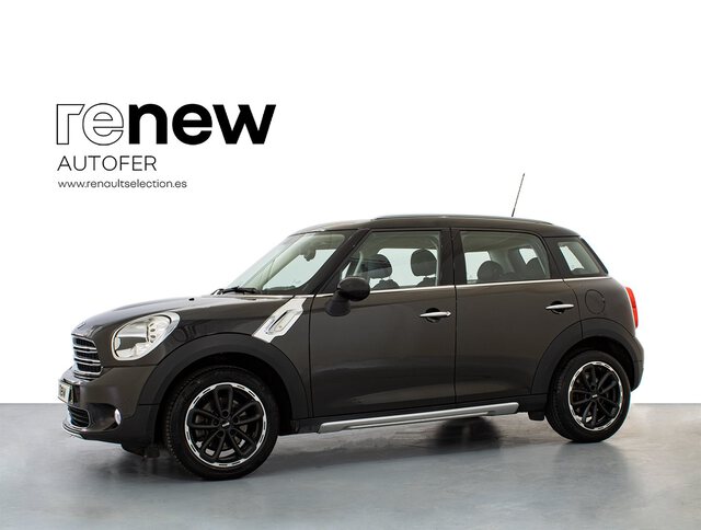 Outside  F60 Countryman Diesel  Midnight Black