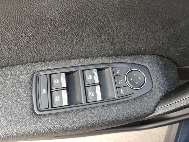 Inside Captur  Azul Volga con techo
