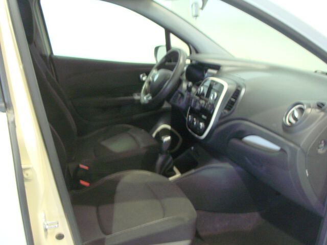 Inside Captur Diesel  BEIGE
