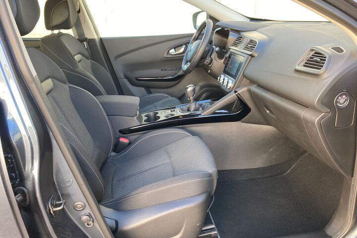 Inside Kadjar  Gris Titanium