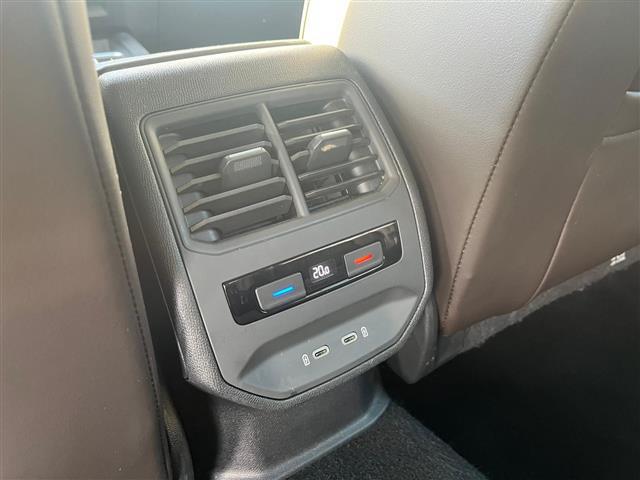 SEAT Leon IV 2020 Sportstourer 02640779_VO38043366