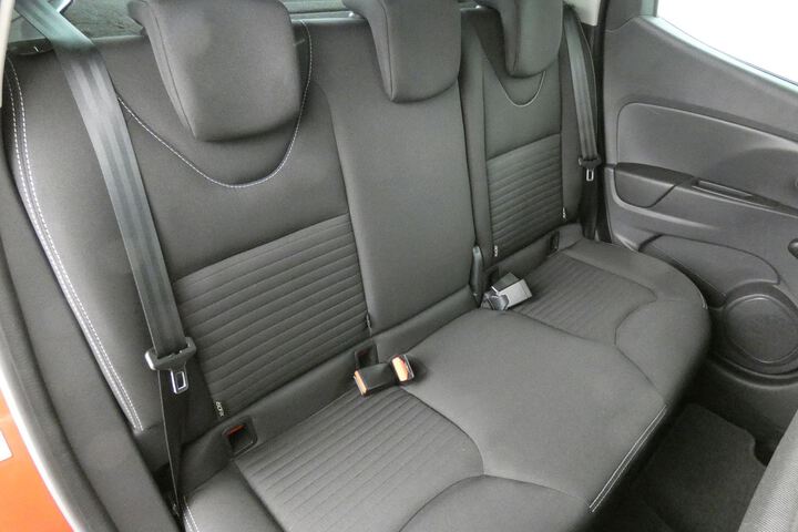 Inside Clio  Rojo Deseo