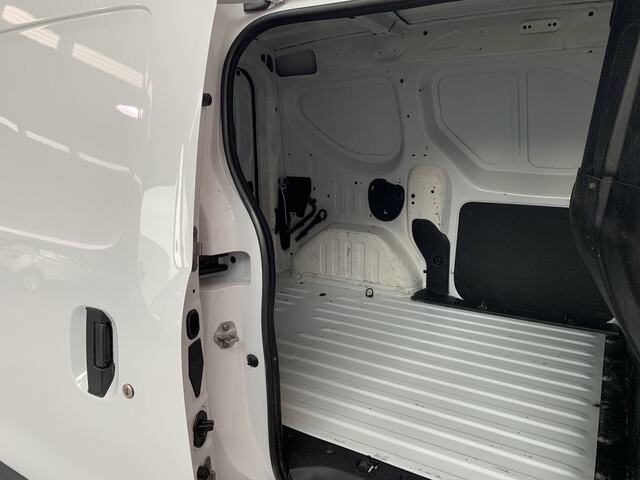 Inside Dokker Diesel  Blanco Glaciar