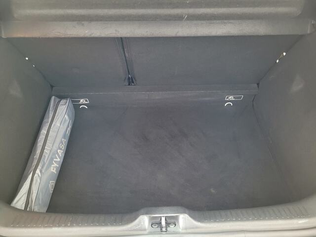 Inside Clio Diesel  Blanco