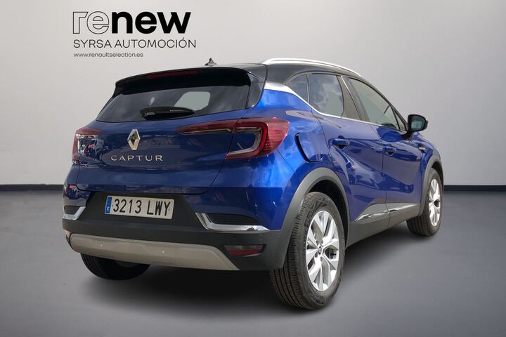 Outside Captur  Azul Rayo con techo 