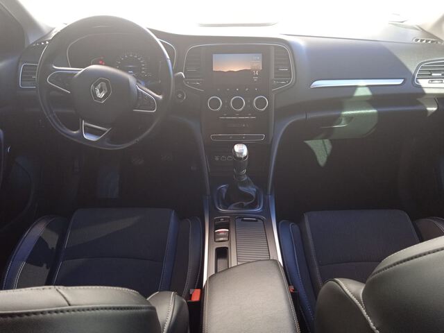 Inside Mégane Sport Tourer Diesel  Gris Highland