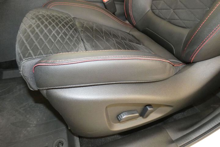 Inside Kadjar Diesel  Blanco Glaciar