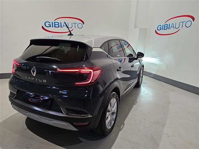RENAULT Captur 02416132_VO38013170