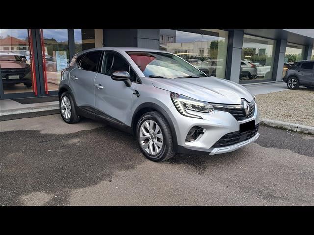 RENAULT Captur 02490824_VO38013041