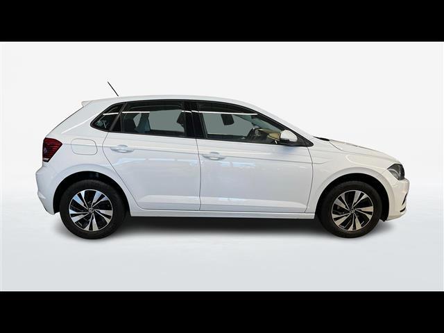 VOLKSWAGEN Polo VI 2017 00016042_VO38043670