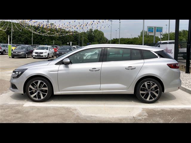 RENAULT Megane 00698768_VO38013498