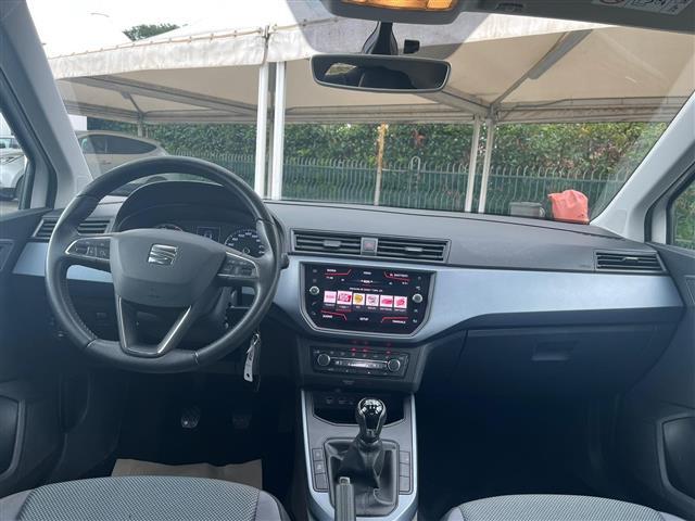 SEAT Arona 2017 02641207_VO38043366