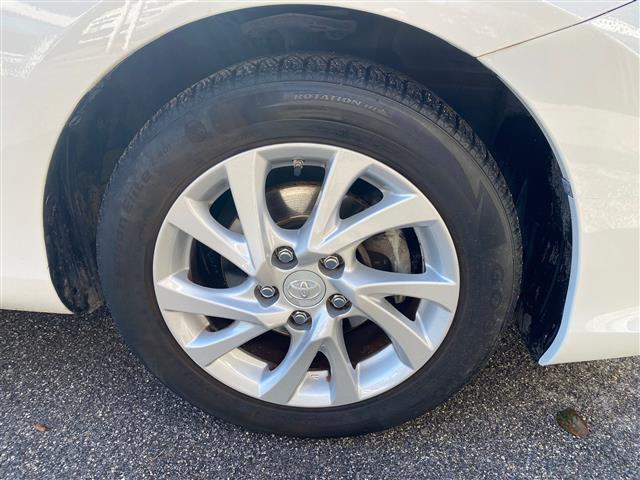 TOYOTA Auris 02639893_VO38043366