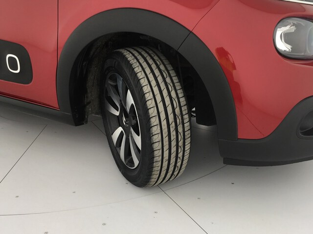 Outside C3  Rojo Aden