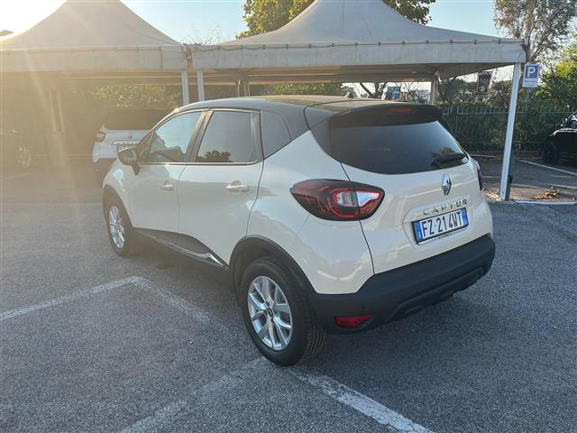 RENAULT Captur 02640727_VO38043366