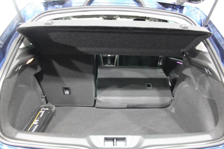 Inside Mégane  Azul Cosmos