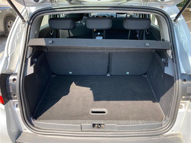 RENAULT Captur 02640282_VO38043366